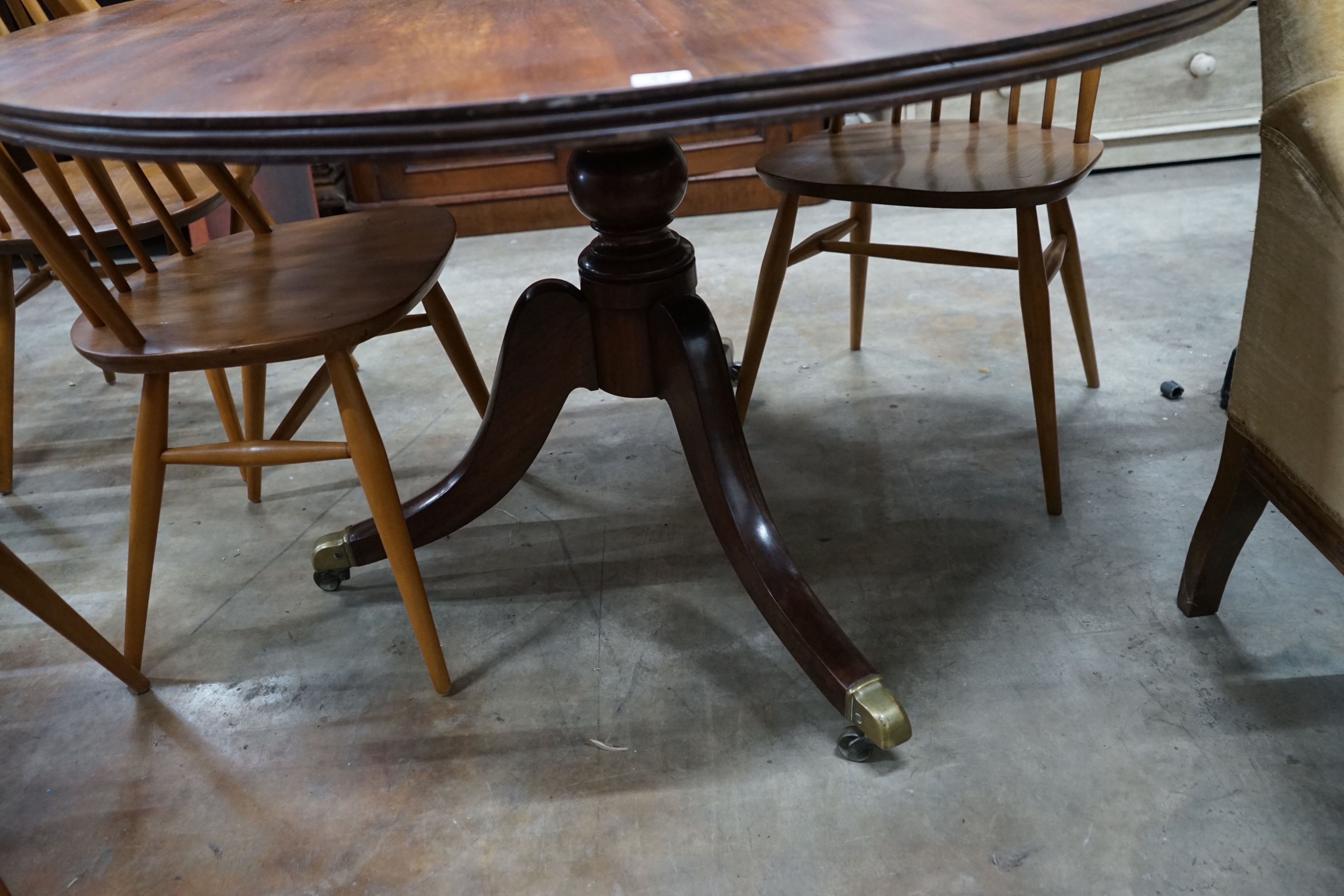 A late Regency circular mahogany tilt top breakfast table, diameter 120cm height 70cm